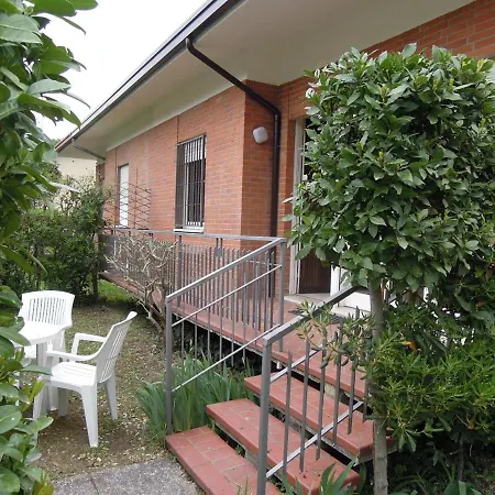 Flat With Garden And Parking * 比比翁