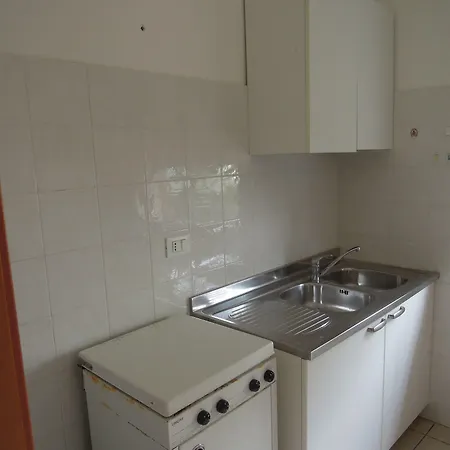 公寓 Flat With Garden And Parking