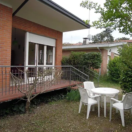 Flat With Garden And Parking *