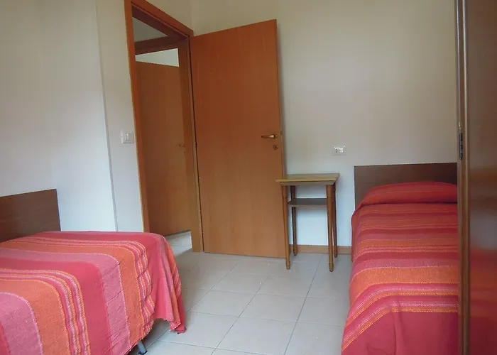 公寓 Flat With Garden And Parking 比比翁