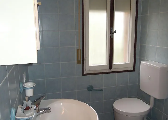 Flat With Garden And Parking Бібіоне